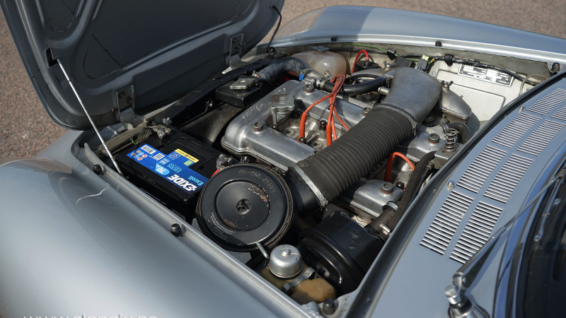 alfa-duetto-engine