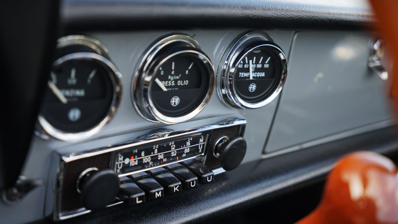 alfa-duetto-gauge-cluster
