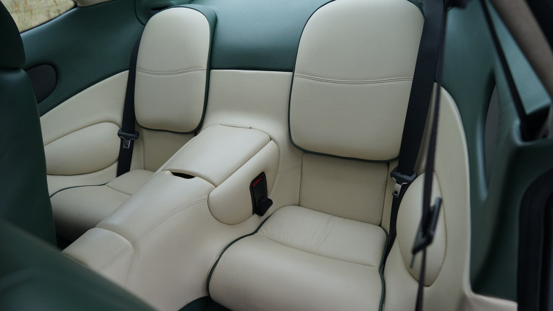 backseat-aston-martin-db-7-800x450-ade4c42760be792c5ca23170c09c7bbb image baksetet-aston-martin-db-7
