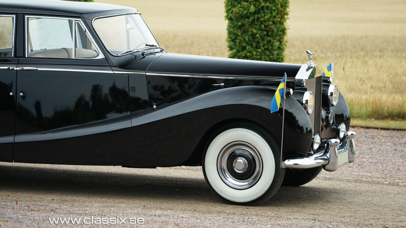 black-rolls-royce-limousine-800x450-a3b03f150ffe930a3dba04a95e463499 image black-rolls-royce-limousine
