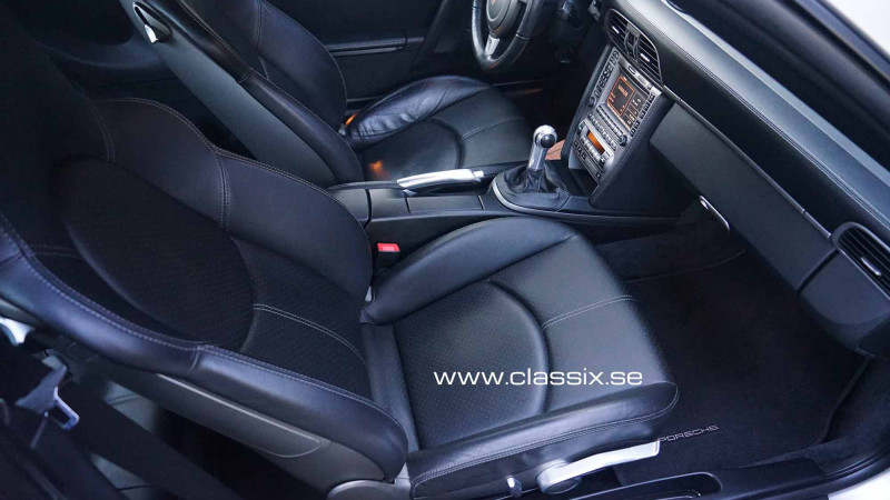 bleack-leather-porsche-997