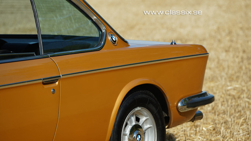 bmw-30-csi-gold
