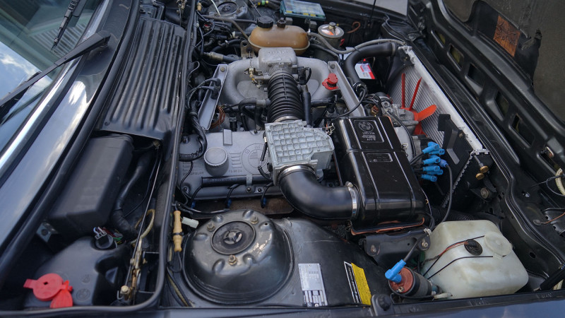 bmw-e24-635-csi-engine-bay