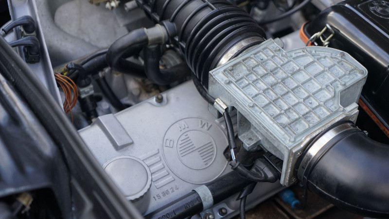 bmw-e24-635-csi-valve-cover