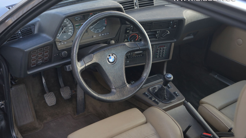 bmw-e24-sport-interior