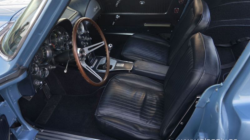 corvette-c2-blue-original-interior