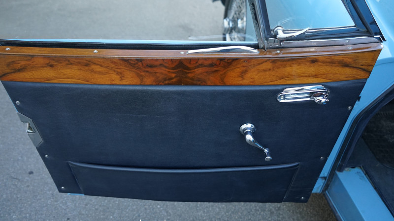 door-jaguar-800x450-0049198133d83ab9279040490b2b0545 image door-jaguar