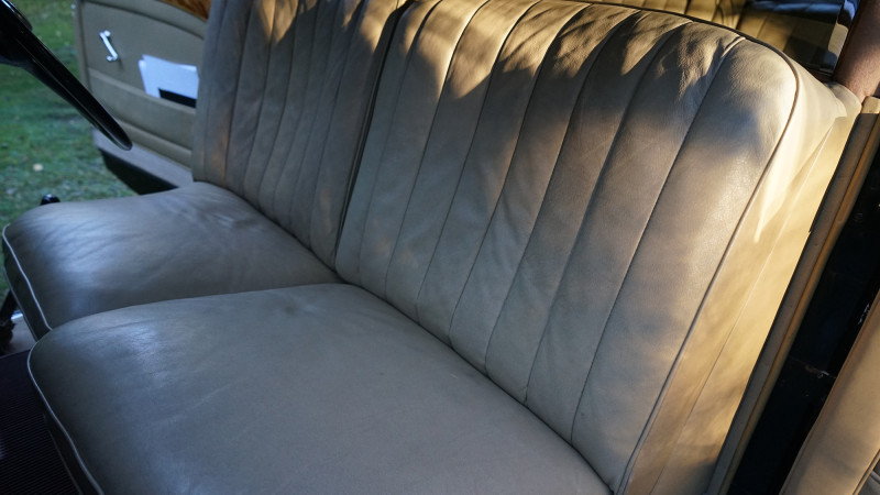 drivers-leather-seat