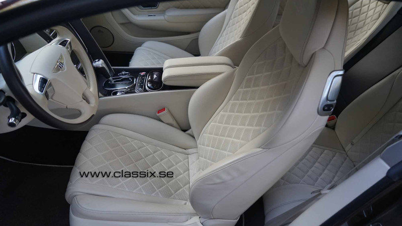 drivers-seat-bentley-gt
