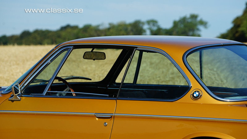 golden-coupe-classic