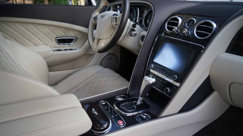 interior-bentley-continental-gt