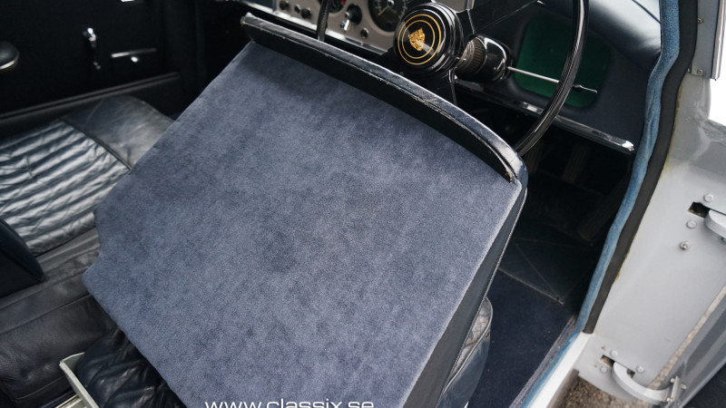 interior-jaguar-xk150