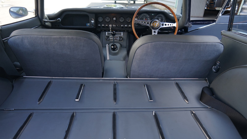 interior-trunk-jaguar