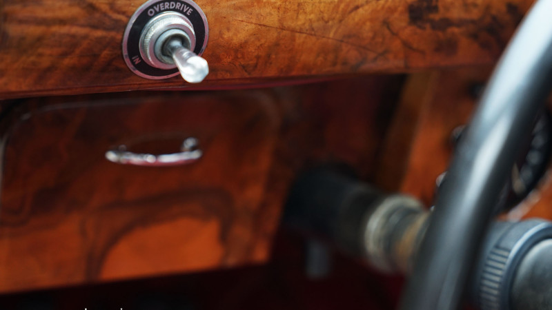 jaguar-mk8-overdrive-button