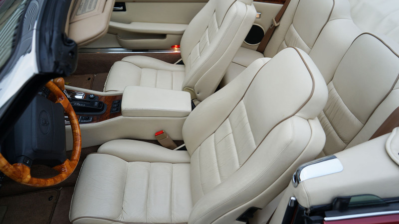 jaguar-xjs-beige-interior