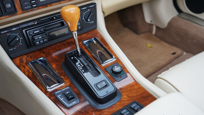 jaguar-xjs-gear-selector