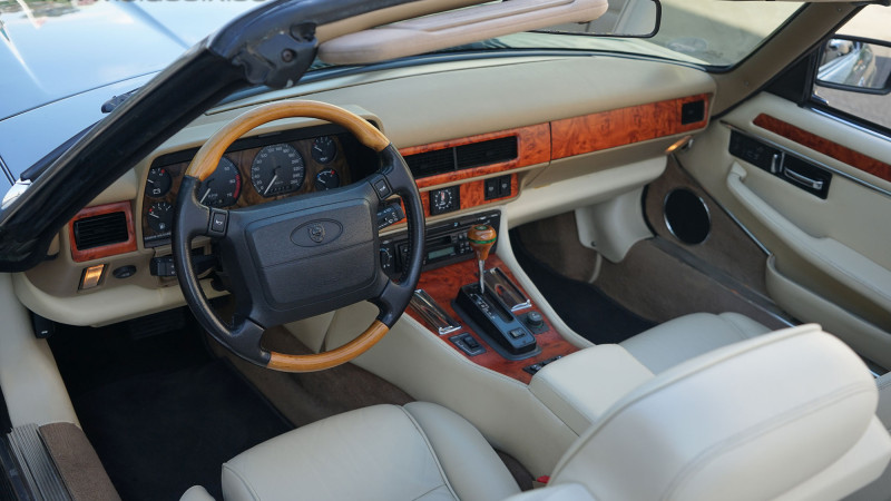 jaguar-xjs-steering-wheel-800x450-1f9e7617829d5cfec3a26a37e4af0a88 image jaguar-xjs-steering-wheel