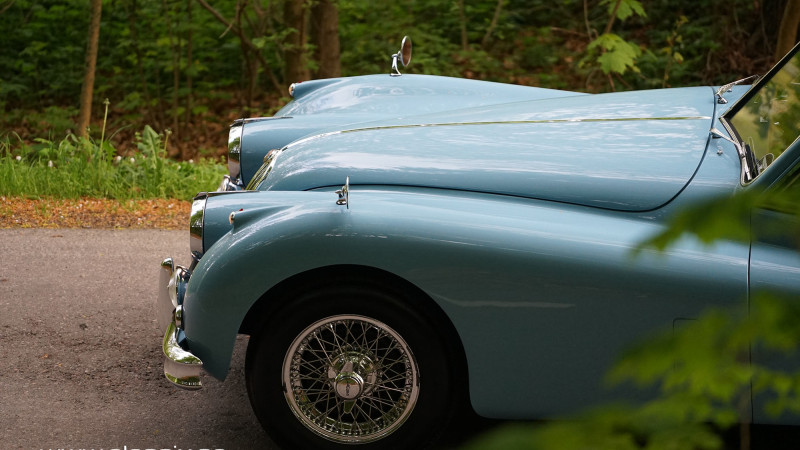 light-blue-jaguar-xk140-800x450-e6c20aa6185c33a044f4ef7308be009f image light-blue-jaguar-xk140