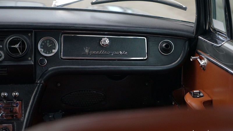 maserati-quattroporte-series-1-glove-compartment
