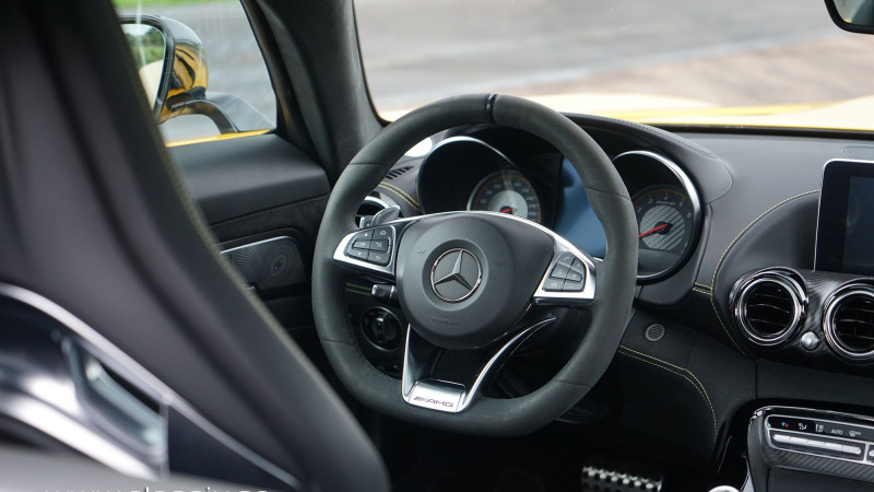 mercedes-amg-gt-steering-wheel-800x450-111754e914fe4f789327e8cf1db4caed image mercedes-amg-gt-steering-wheel