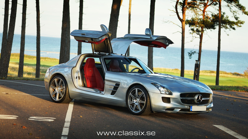 mercedes-sls-coupe-doors-open
