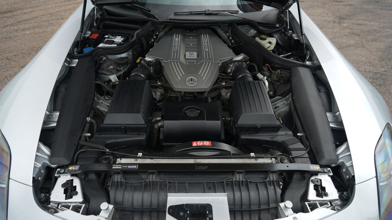 mercedes-sls-engine