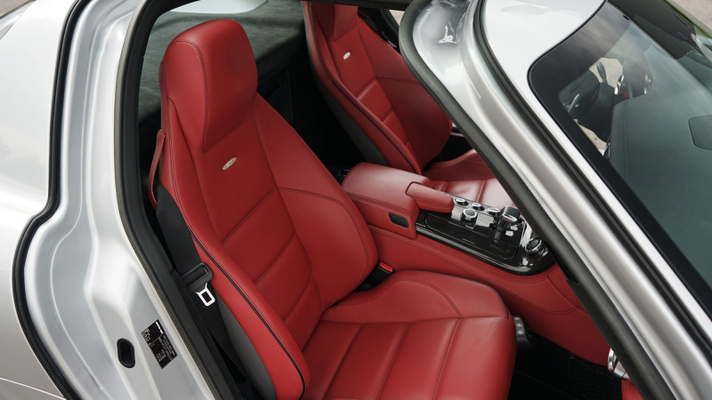 mercedes-sls-interior