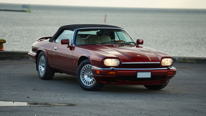 metallic-red-jaguar-xjs-for-sale