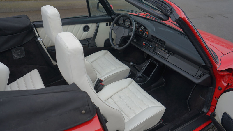 porsche-911-sc-white-interior