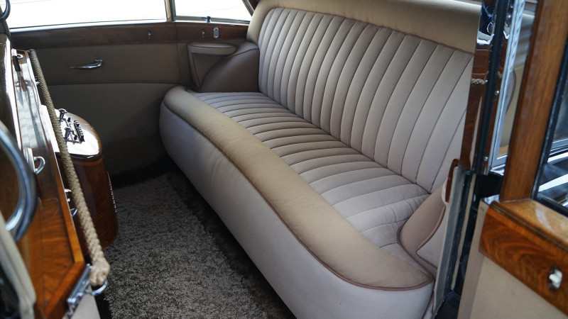 royal-limousine-rolls-royce-800x450-439b188735280b91fb6f0aeffcf36988 image royal-limousine-rolls-royce