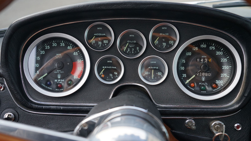 series-1-maserati-quattroporte-gauge-cluster