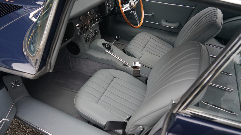 series-1-xke-interior