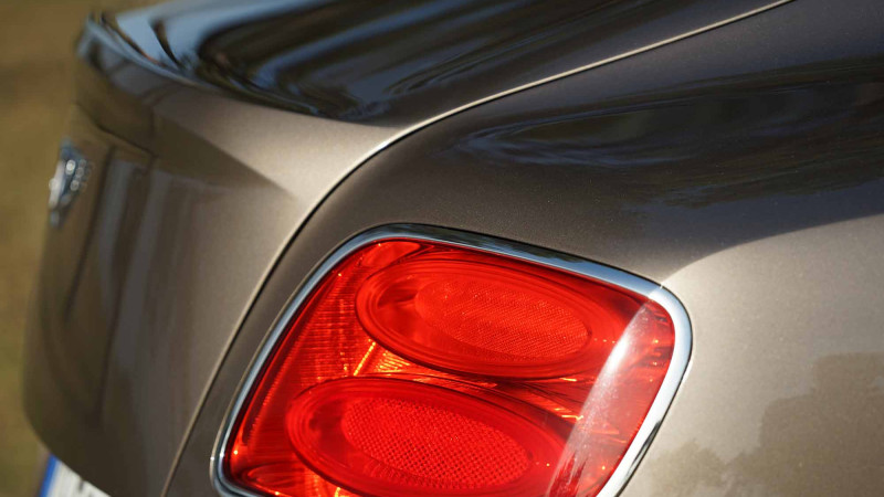 tail-lights-luxury-car