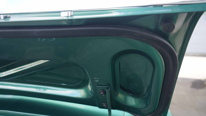 trunk-mustang-800x450-fb77a6b8d2aa656d01f0e22a7e5727a3 image trunk-mustang