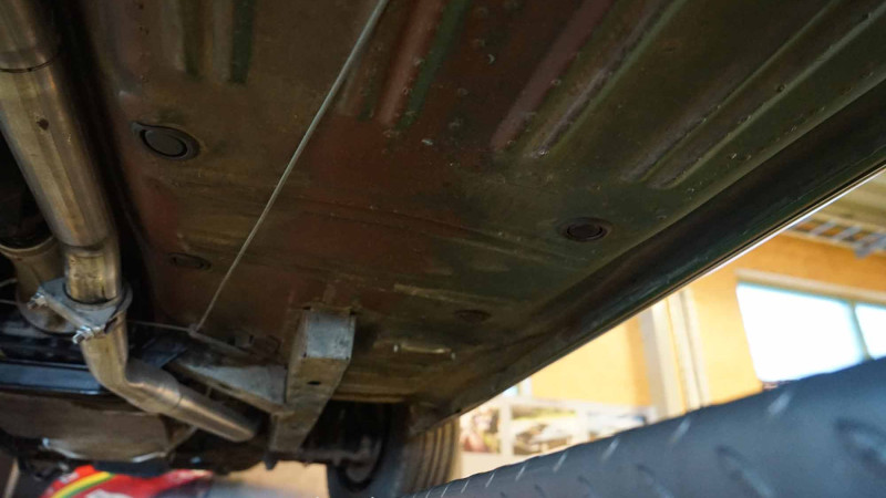 under-the-car-800x450-8363fdd295f36b0e34acf263a10045b9 image under-the-car