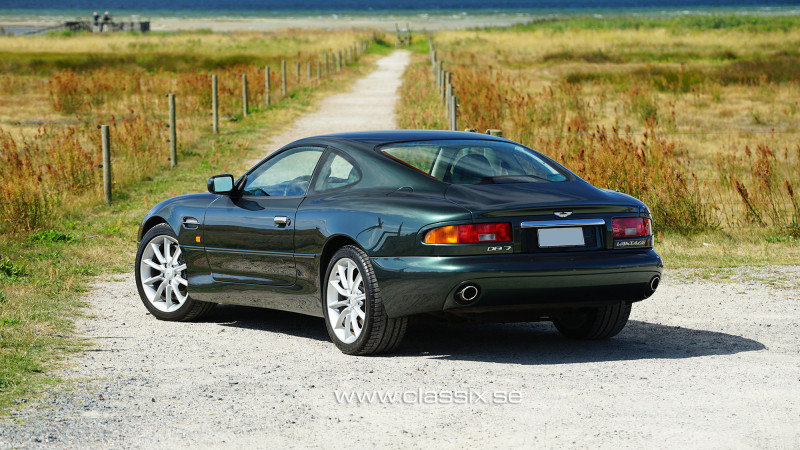 v12-coupe-manual-aston-martin