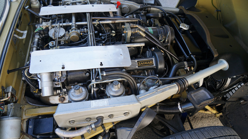 v12-engine-jaguar