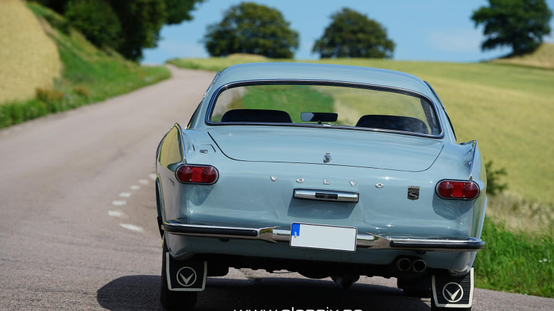 wanted-volvo-p1800