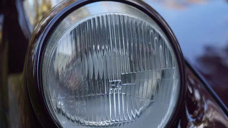 headlight-porsche