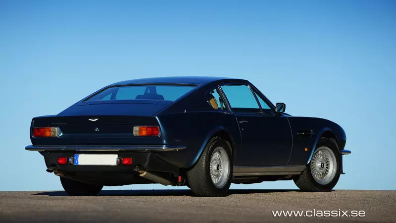 james-bond-aston-martin