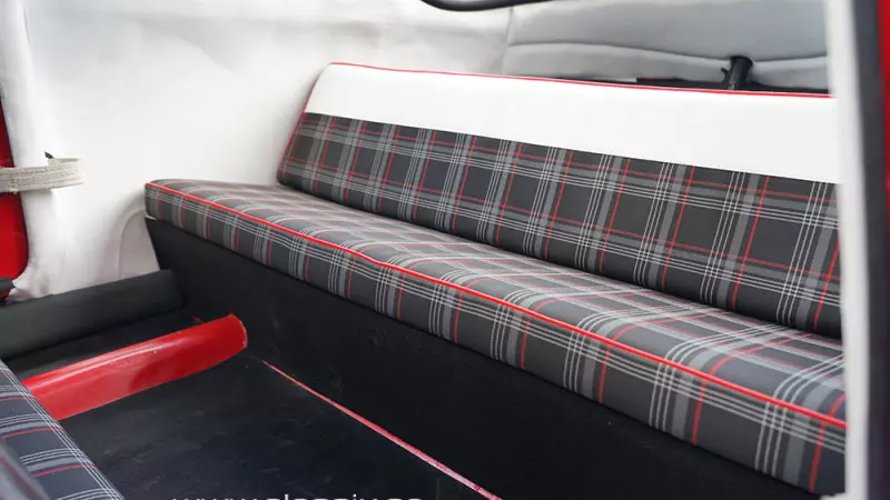 microcar-fuldamobil-backseat