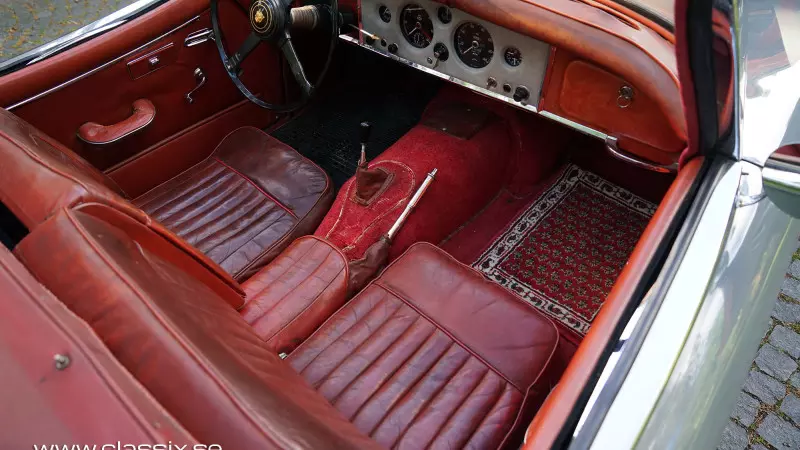 original-jaguar-xk-interior