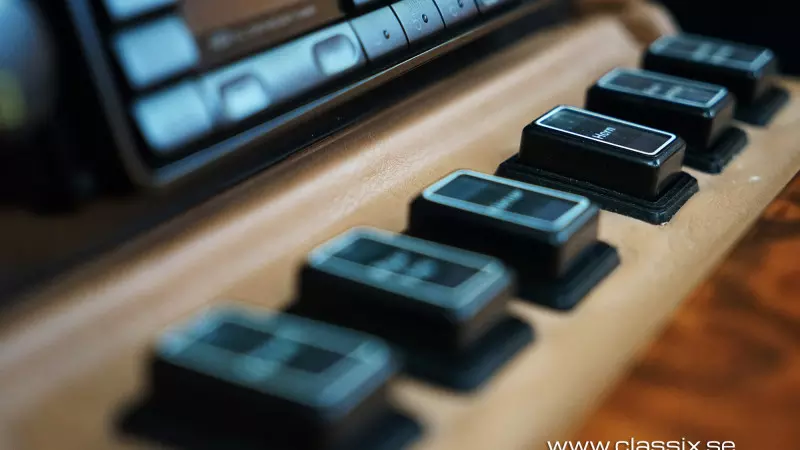 switches-aston-martin